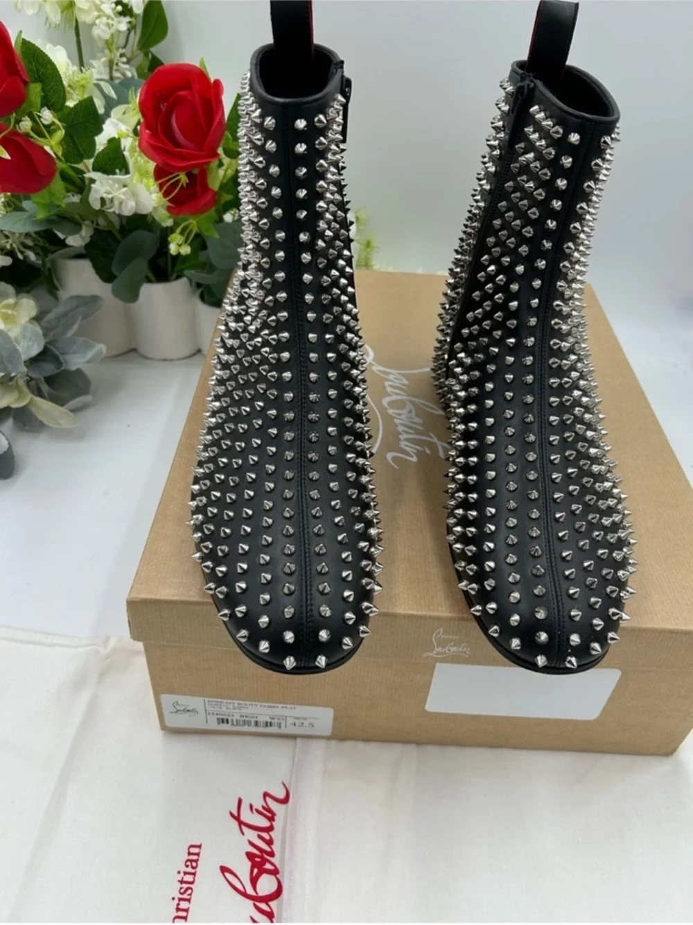 Men’s Christian Louboutin SPIKEASY studded leather ankle boots size 42.5